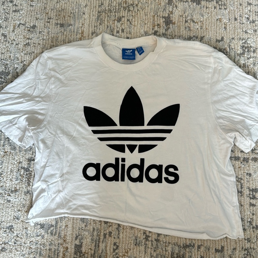 Adidas Women’s White Raw Hem Cropped T-Shirt Logo Graphic, Size Medium